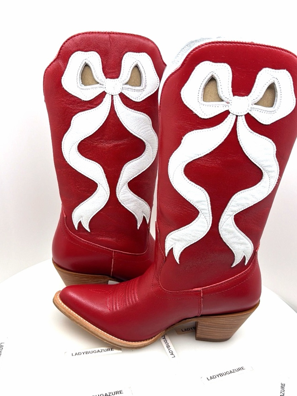 🔥NWOB Ariat Women's Beaux J Toe Crimson Cowgirl Boots W/White Bow Accents Size 7 - Picture 7 of 13